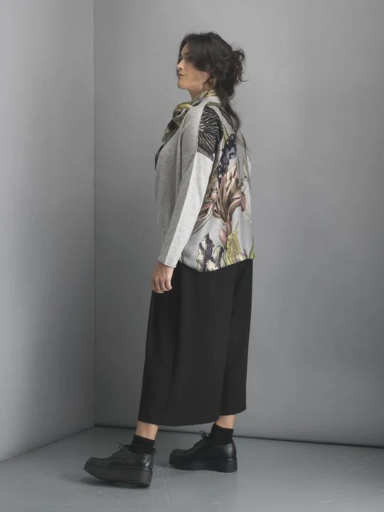 One Hundred Stars Iris Grey Oversized Cashmere Cardigan - Image 4